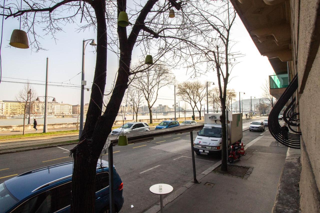 The River Budapest Exterior photo