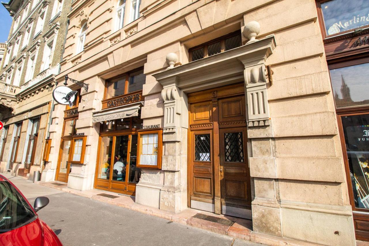 The River Budapest Exterior photo
